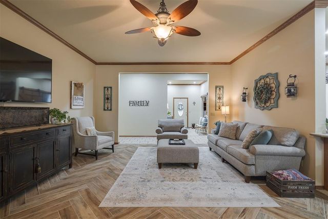 4161 Darril Road, Edmond, OK 73025