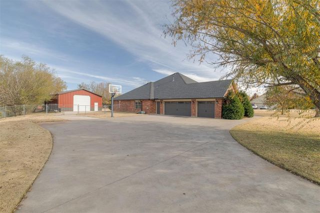 4161 Darril Road, Edmond, OK 73025
