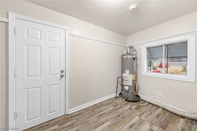 910 Ardella Avenue, Akron, OH 44306