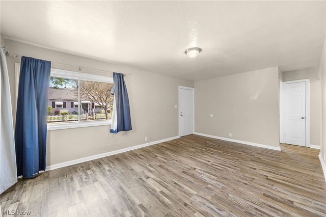 910 Ardella Avenue, Akron, OH 44306