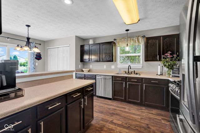 1280 Summer Ridge Lane, Brownsburg, IN 46112