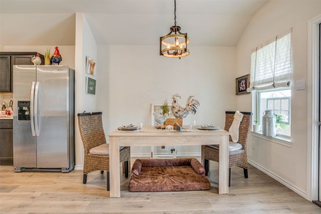 811 Primrose Lane, Pilot Point, TX 76258