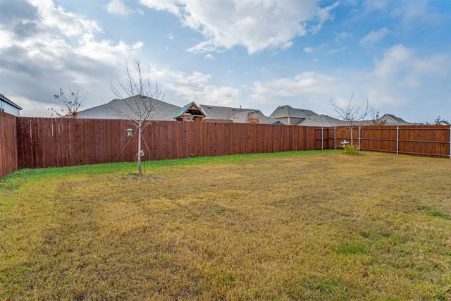 811 Primrose Lane, Pilot Point, TX 76258