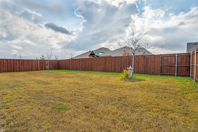811 Primrose Lane, Pilot Point, TX 76258