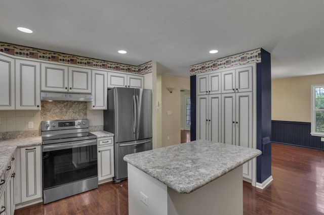 201 Key Boulevard, Pataskala, OH 43062
