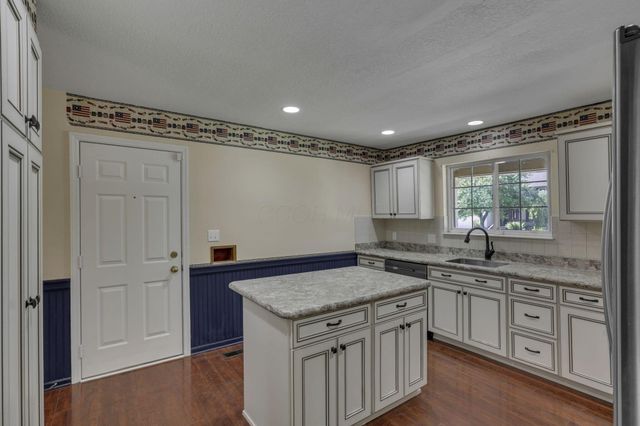 201 Key Boulevard, Pataskala, OH 43062