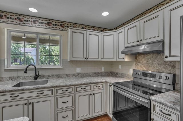 201 Key Boulevard, Pataskala, OH 43062