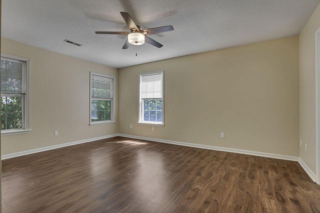 201 Key Boulevard, Pataskala, OH 43062