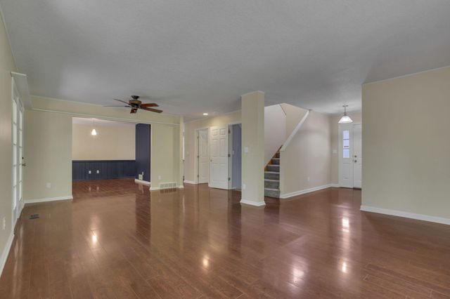 201 Key Boulevard, Pataskala, OH 43062