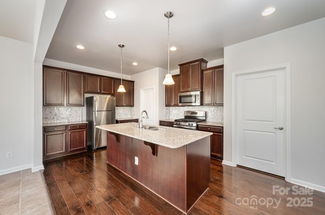 1210 Longwall Lane, Matthews, NC 28104