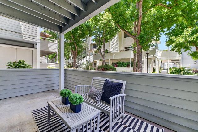 41 Grandview Street 1101, Santa Cruz, CA 95060