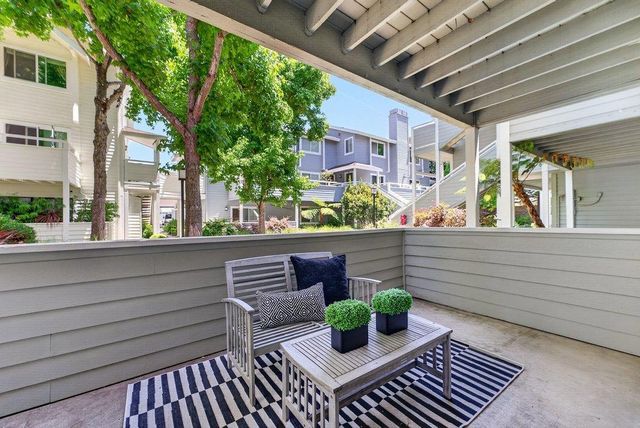 41 Grandview Street 1101, Santa Cruz, CA 95060