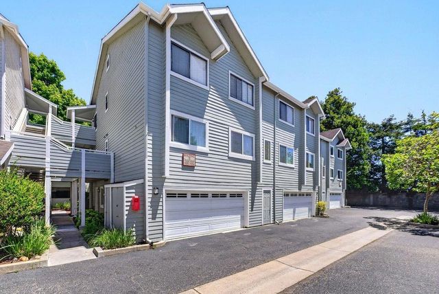 41 Grandview Street 1101, Santa Cruz, CA 95060