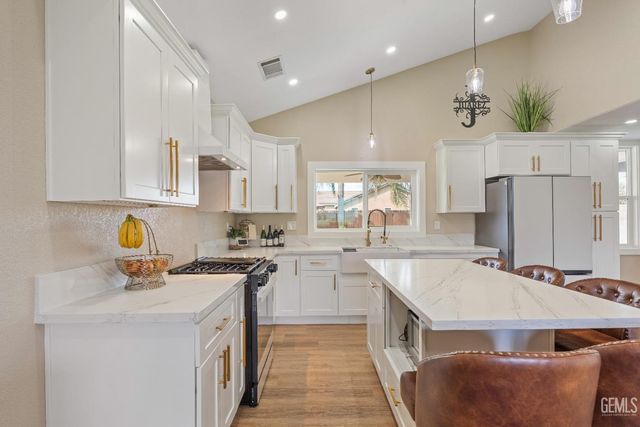 799 Moscato Street, Mcfarland, CA 93250