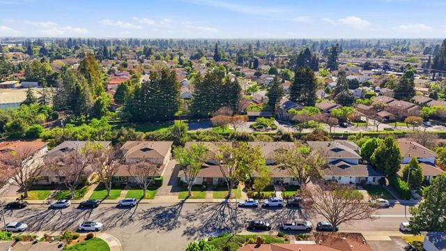 504 Hawthorn Avenue, Sunnyvale, CA 94086