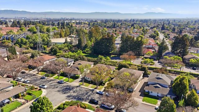 504 Hawthorn Avenue, Sunnyvale, CA 94086