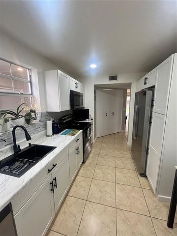 2243 SE 27th Dr 103-D, Homestead, FL 33035