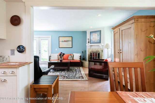 1400 Somerset Close, East Lansing, MI 48823