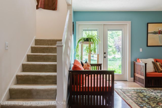 1400 Somerset Close, East Lansing, MI 48823