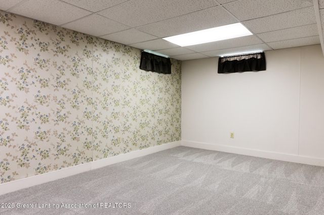 1400 Somerset Close, East Lansing, MI 48823