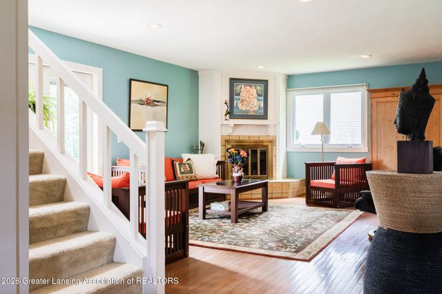 1400 Somerset Close, East Lansing, MI 48823