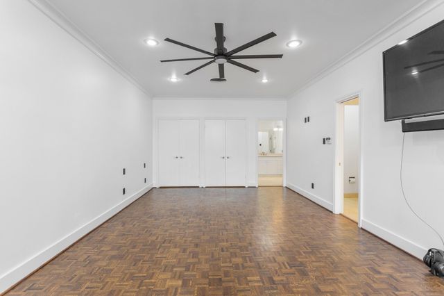 33 River Hollow Lane, Houston, TX 77027