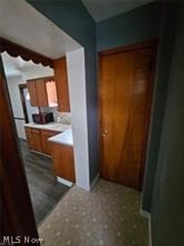 1947 Manhattan Avenue, Youngstown, OH 44509
