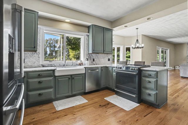 8405 N 30th Street, Richland Twp, MI 49083