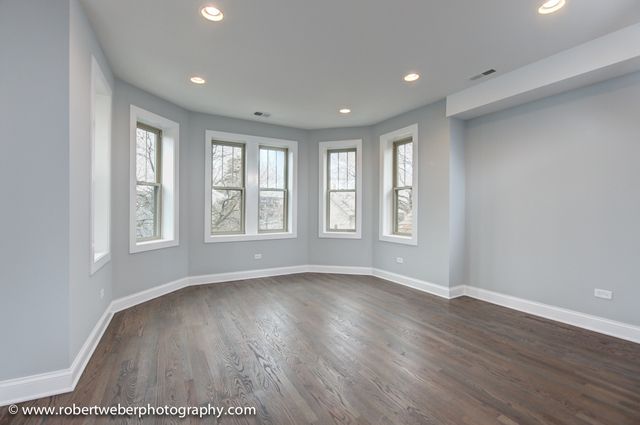 2329 W Barry Avenue 2, Chicago, IL 60618