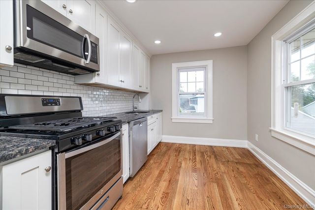 127 Smith Street 2nd Floor, Lynbrook, NY 11563