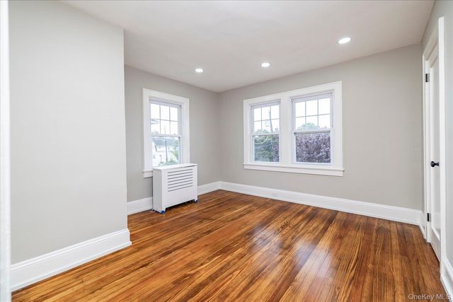 127 Smith Street 2nd Floor, Lynbrook, NY 11563