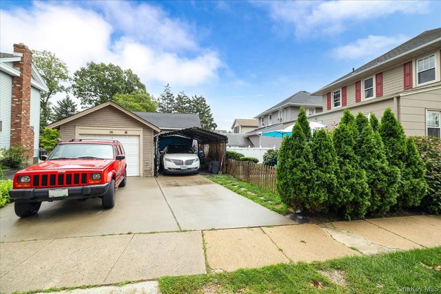 127 Smith Street 2nd Floor, Lynbrook, NY 11563