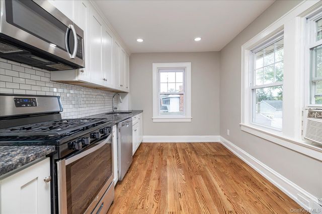 127 Smith Street 2nd Floor, Lynbrook, NY 11563