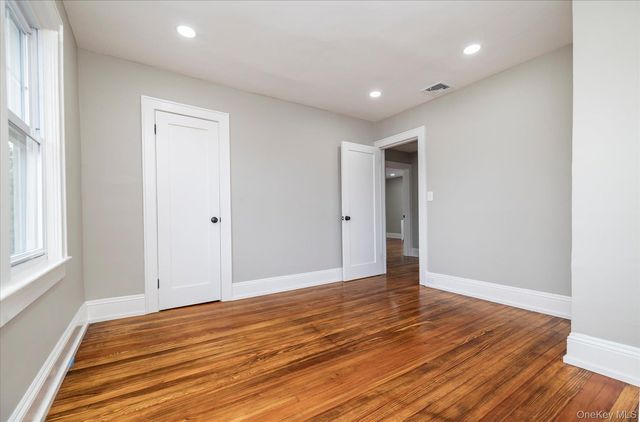 127 Smith Street 2nd Floor, Lynbrook, NY 11563