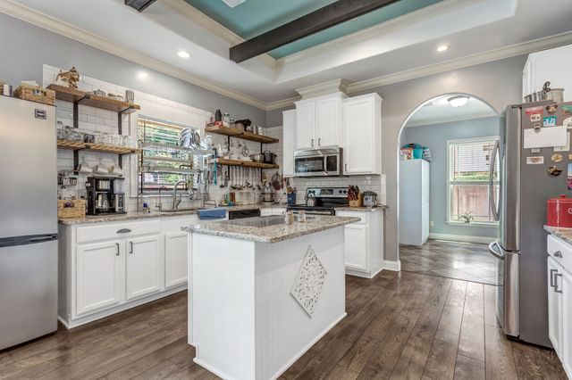 2071 Preacher Holt Rd, Mount Pleasant, TN 38474