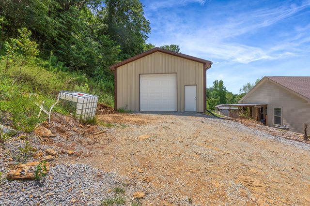 2071 Preacher Holt Rd, Mount Pleasant, TN 38474