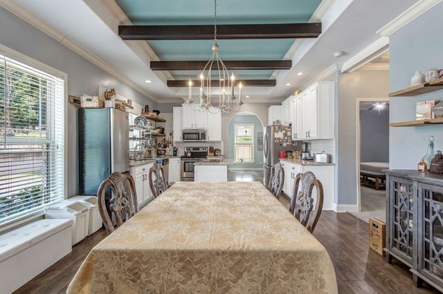 2071 Preacher Holt Rd, Mount Pleasant, TN 38474