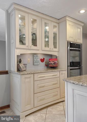 23734 KINGSTON CREEK RD, California, MD 20619