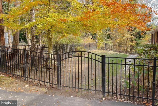 23734 KINGSTON CREEK RD, California, MD 20619