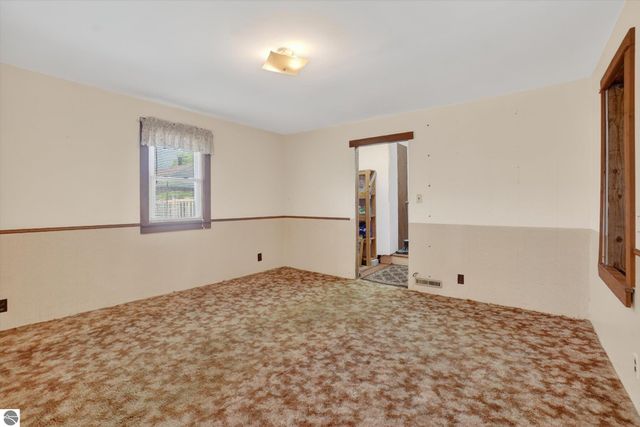 6348 N Pingree Road, Elwell, MI 48832