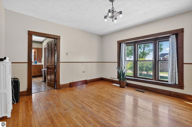 6348 N Pingree Road, Elwell, MI 48832