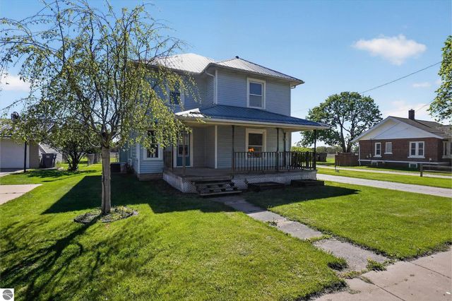 6348 N Pingree Road, Elwell, MI 48832