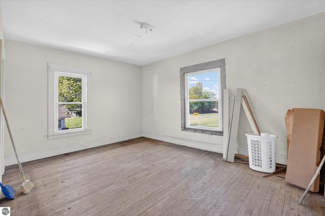 6348 N Pingree Road, Elwell, MI 48832