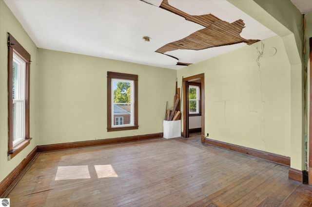 6348 N Pingree Road, Elwell, MI 48832