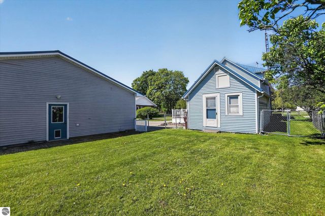 6348 N Pingree Road, Elwell, MI 48832