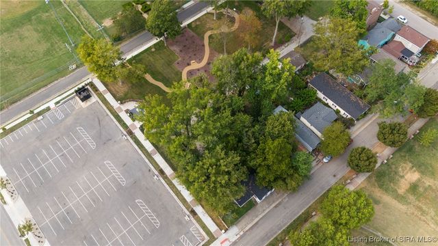 109 Central Avenue, Madison, IN 47250