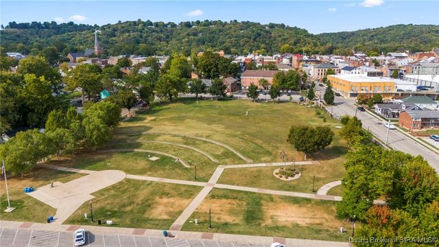 109 Central Avenue, Madison, IN 47250