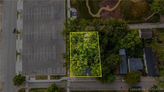 109 Central Avenue, Madison, IN 47250