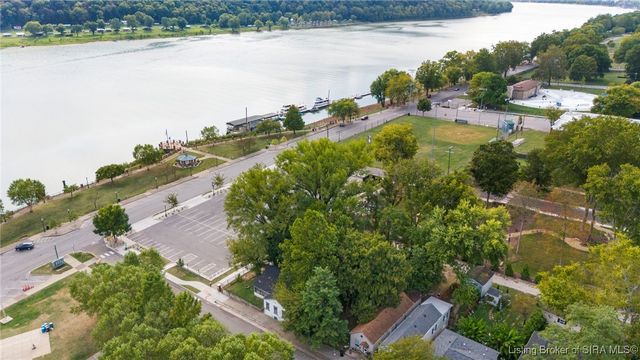 109 Central Avenue, Madison, IN 47250