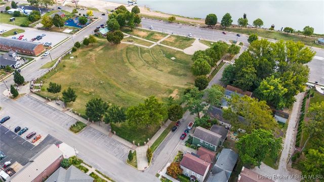 109 Central Avenue, Madison, IN 47250